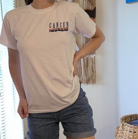 《Vintage Cancun super soft 100% cotton t-shirt》 - Picture 4 of 5